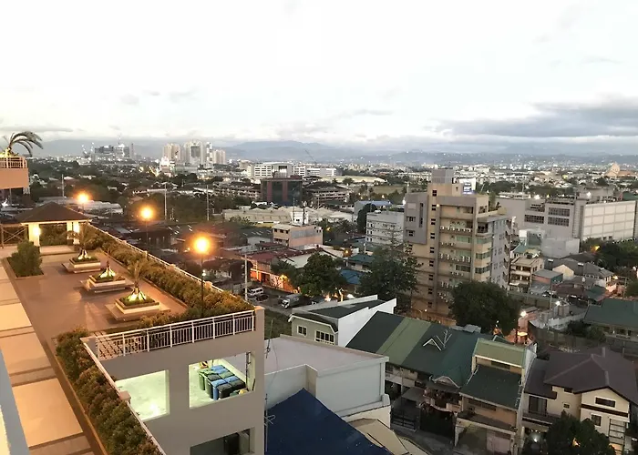 Cozy Urban Living With Amenities - Kapitolyo Pasig Apartahotel